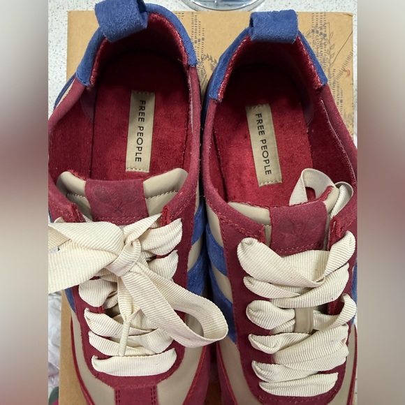 NIB Free People Red/Blue/Beige Women's Ace’s Tennis Shoe size 8.5 - Picture 7 of 9